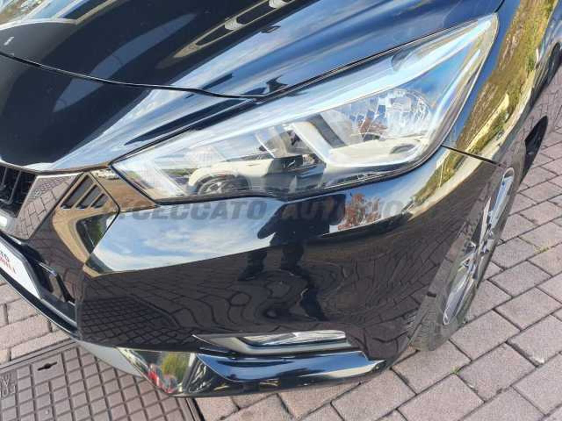 Nissan Micra 1.5l - black