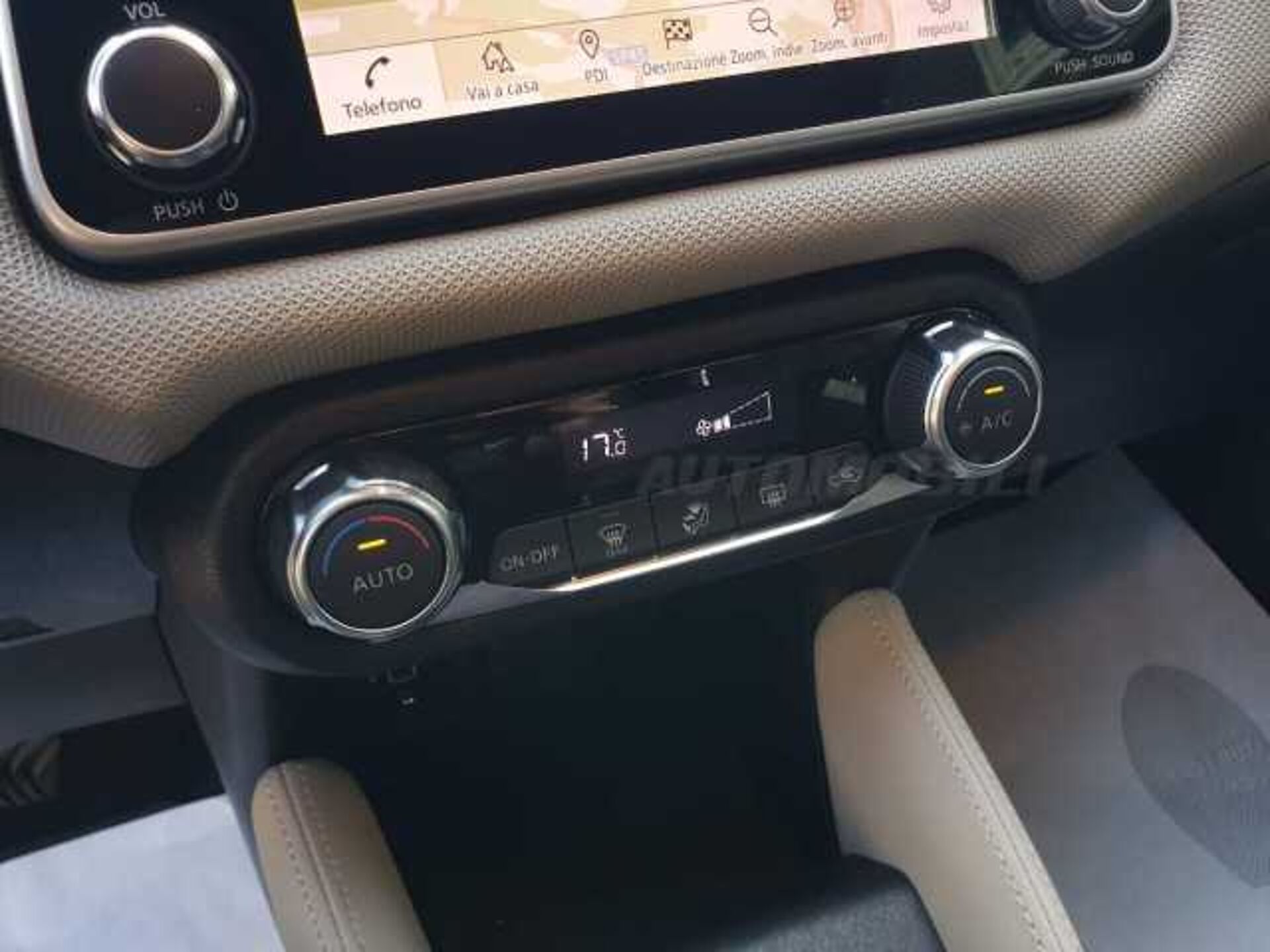 Nissan Micra 1.5l - black