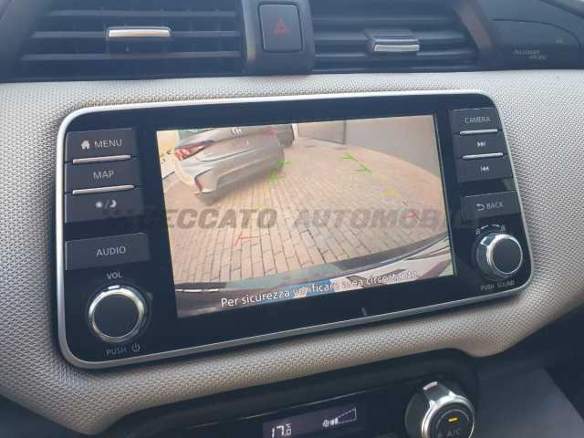 Nissan Micra 1.5l - black