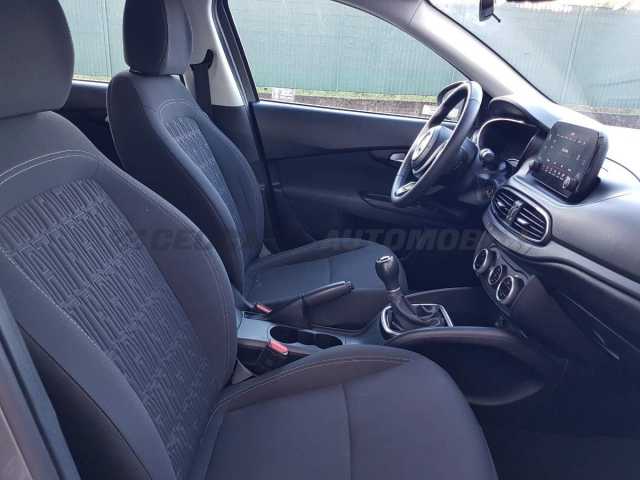Fiat Tipo 1.0l - grey