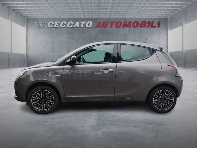 Lancia Ypsilon 1.0l - grey