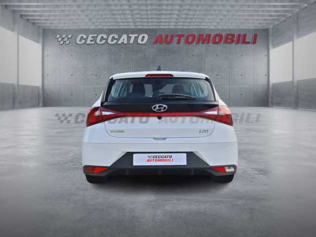 Hyundai i20 1.2l - white