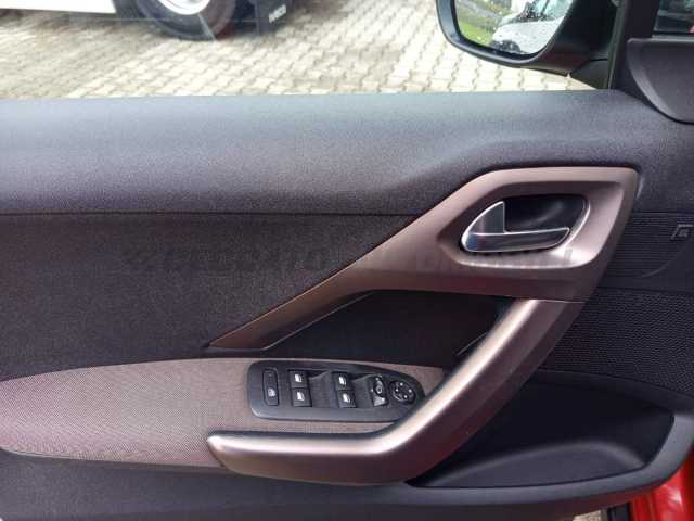 Peugeot 2008 1.6l - orange