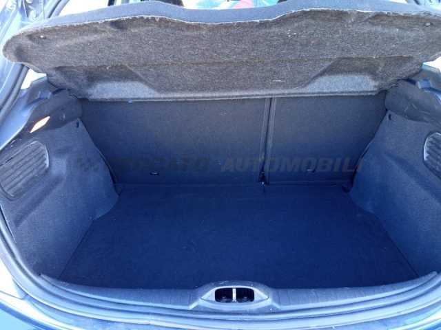 Peugeot 208 1.2l - grey