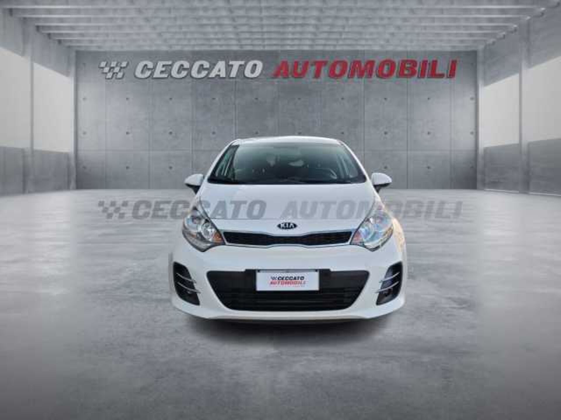 Kia Rio 1.2l - white