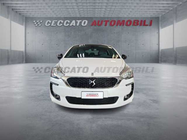 DS DS 5 2.0l - white