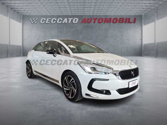 DS DS 5 2.0l - white