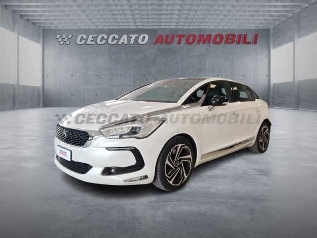 DS DS 5 2.0l - white