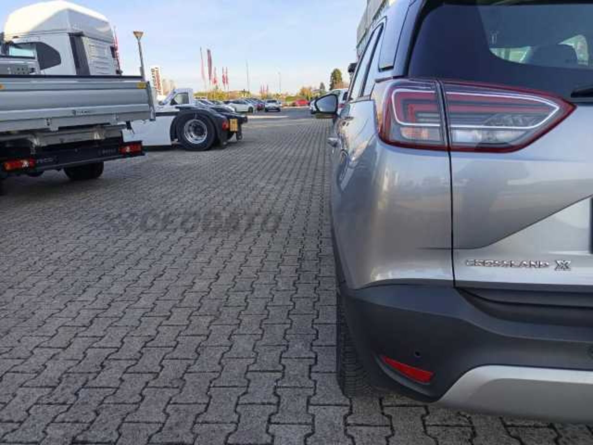 Opel Crossland X 1.2l - grey