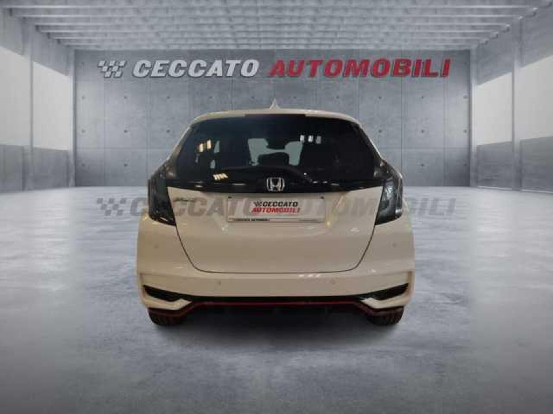 Honda Jazz 1.5l - white