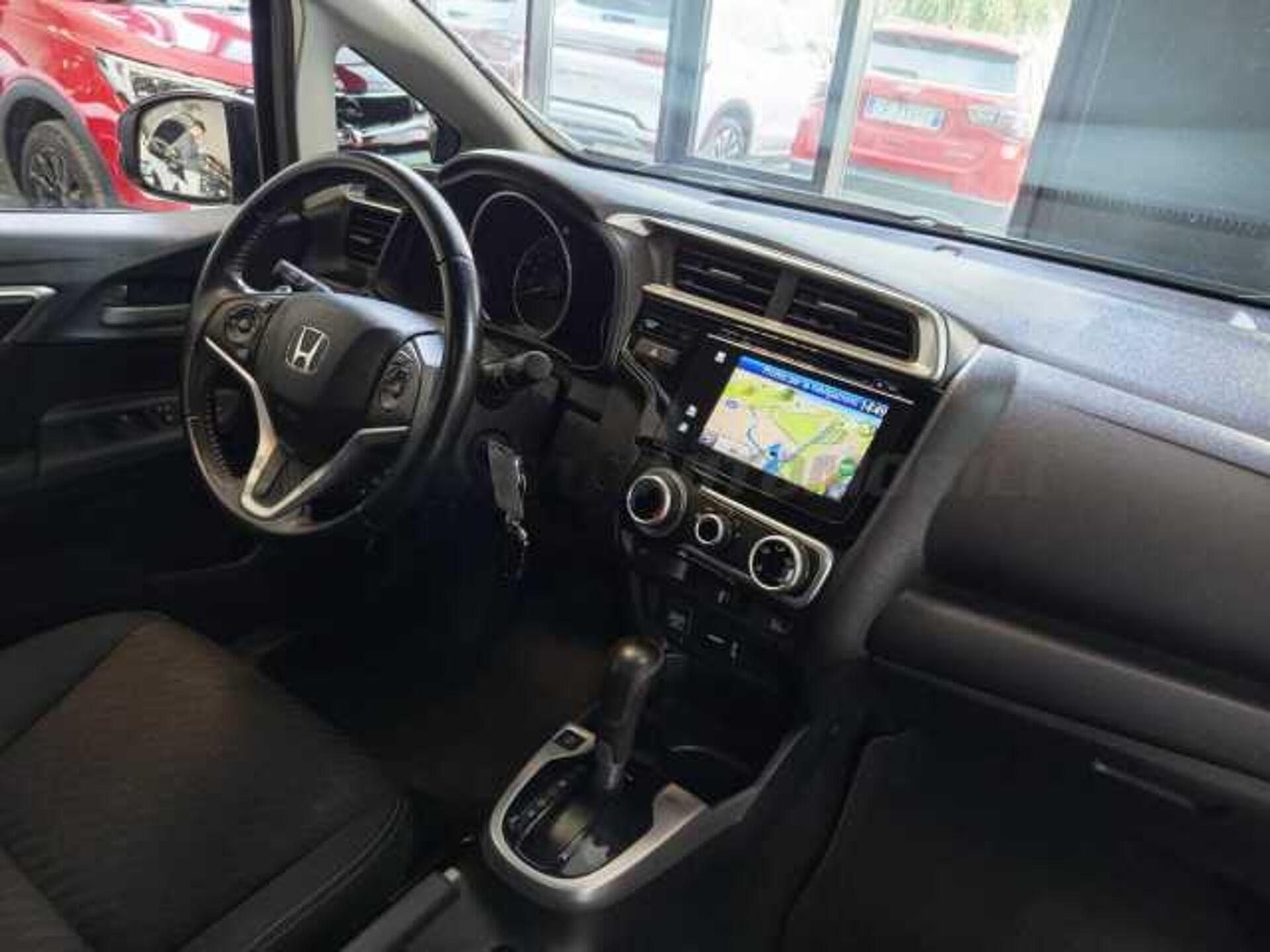 Honda Jazz 1.5l - white