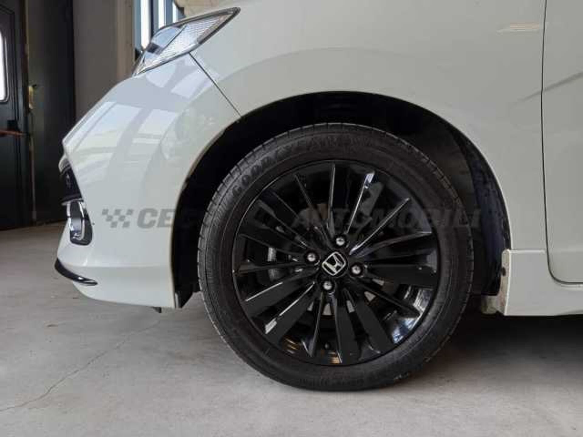 Honda Jazz 1.5l - white