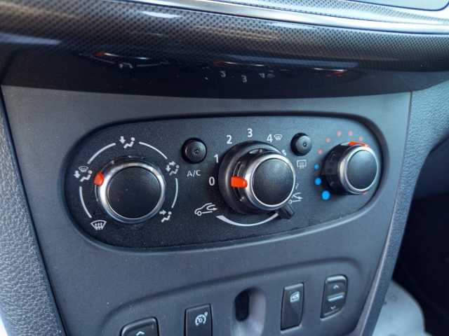 Dacia Sandero 1.5l - brown