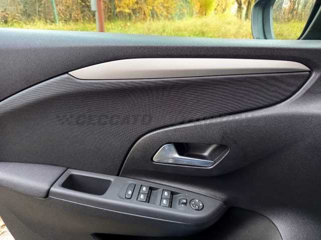 Opel Corsa 1.2l - black