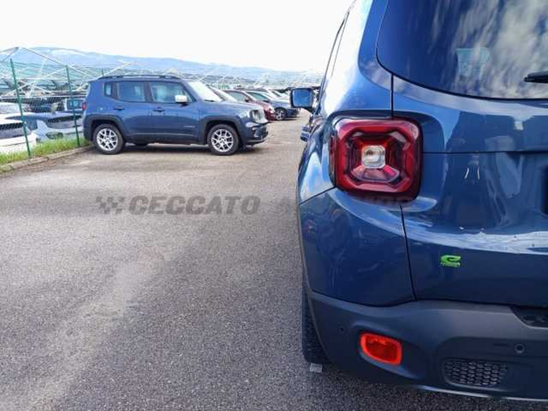 Jeep Renegade 1.5l - blue