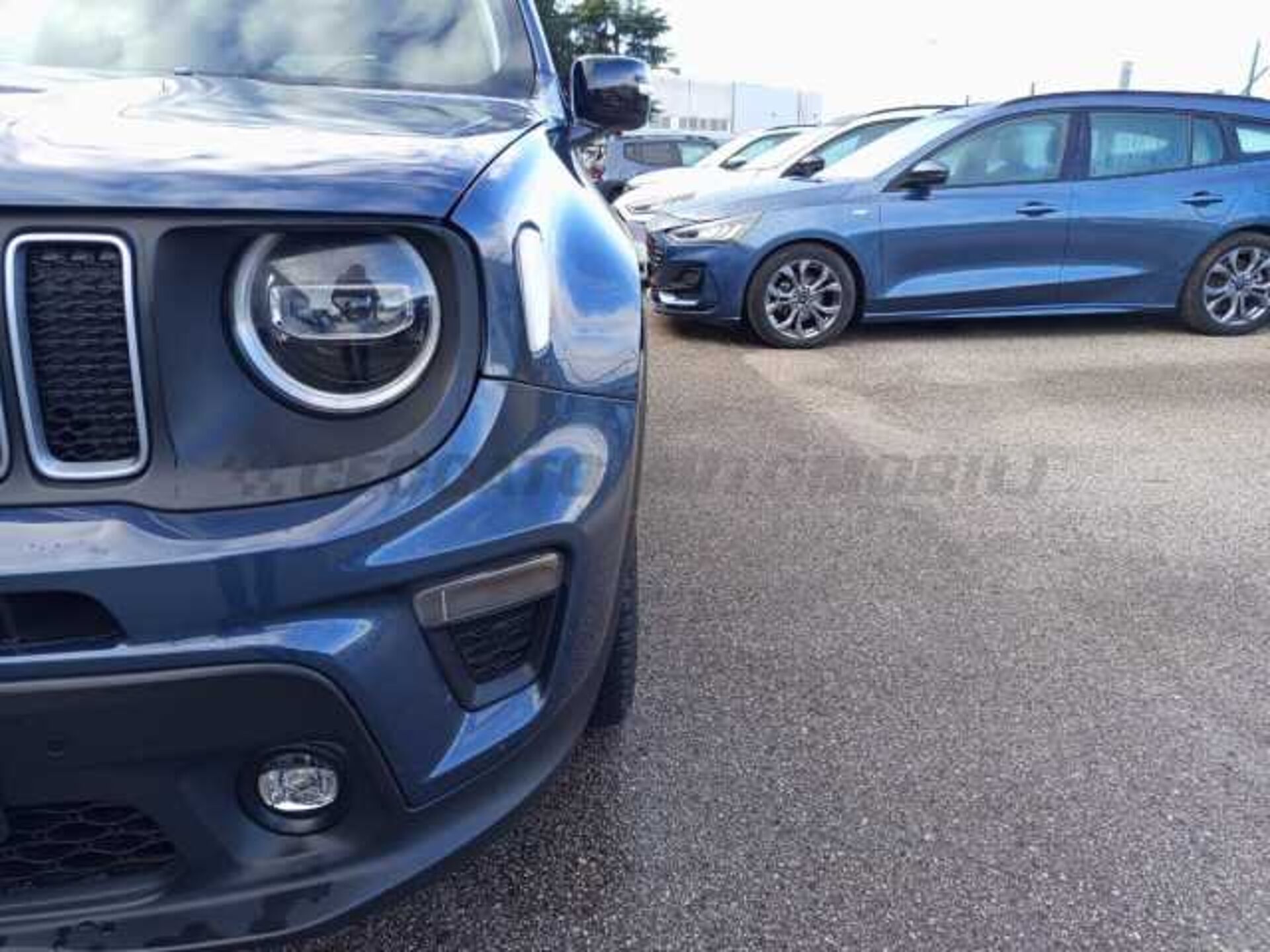 Jeep Renegade 1.5l - blue