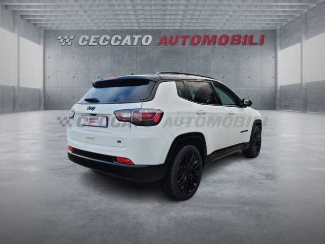 Jeep Compass 1.6l - white