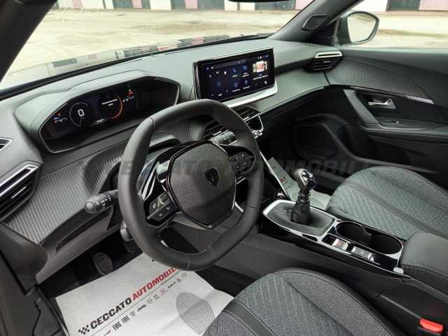 Peugeot 2008 1.2l - black