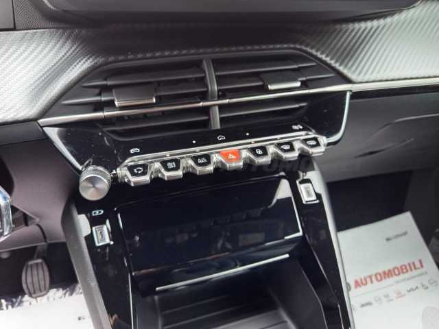 Peugeot 2008 1.2l - black