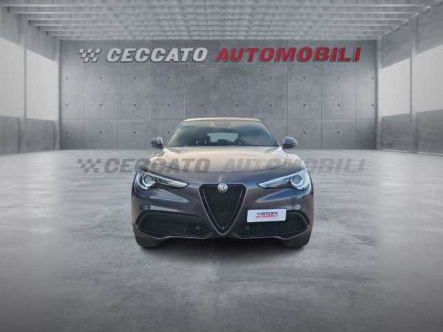 Alfa Romeo Stelvio 2.1l - grey