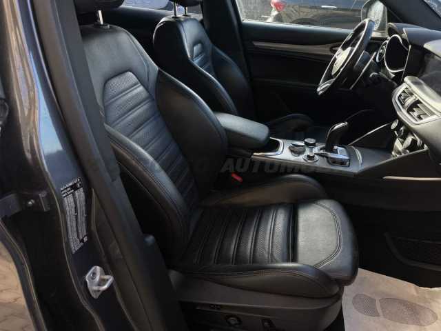 Alfa Romeo Stelvio 2.1l - grey