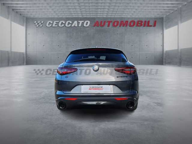 Alfa Romeo Stelvio 2.1l - grey