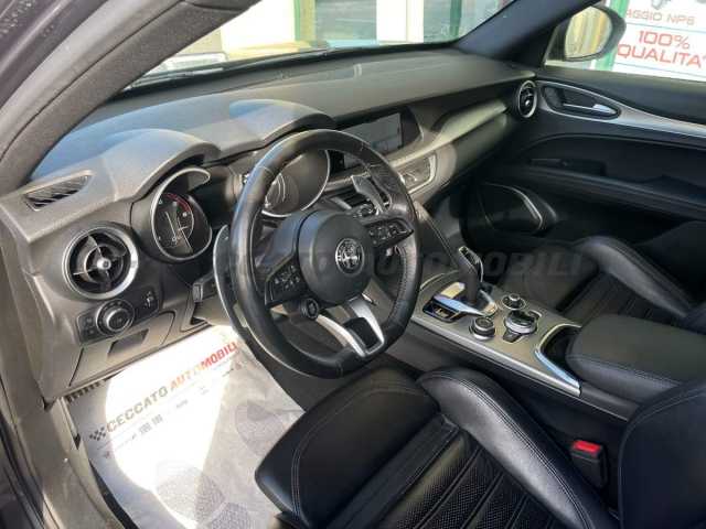 Alfa Romeo Stelvio 2.1l - grey