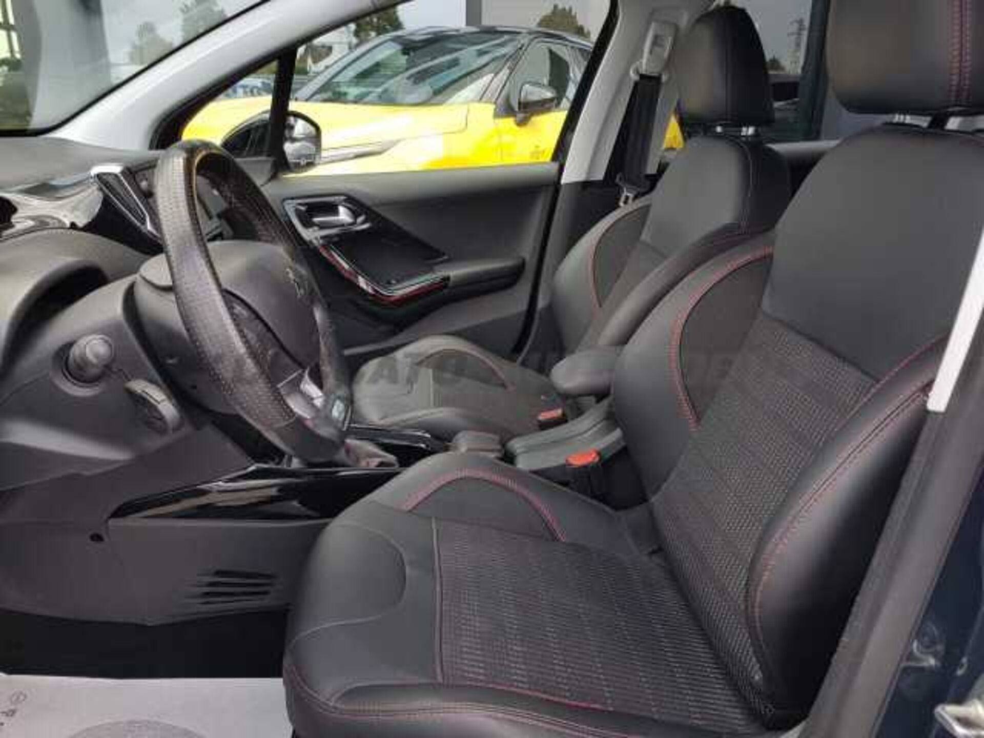 Peugeot 2008 1.5l - grey