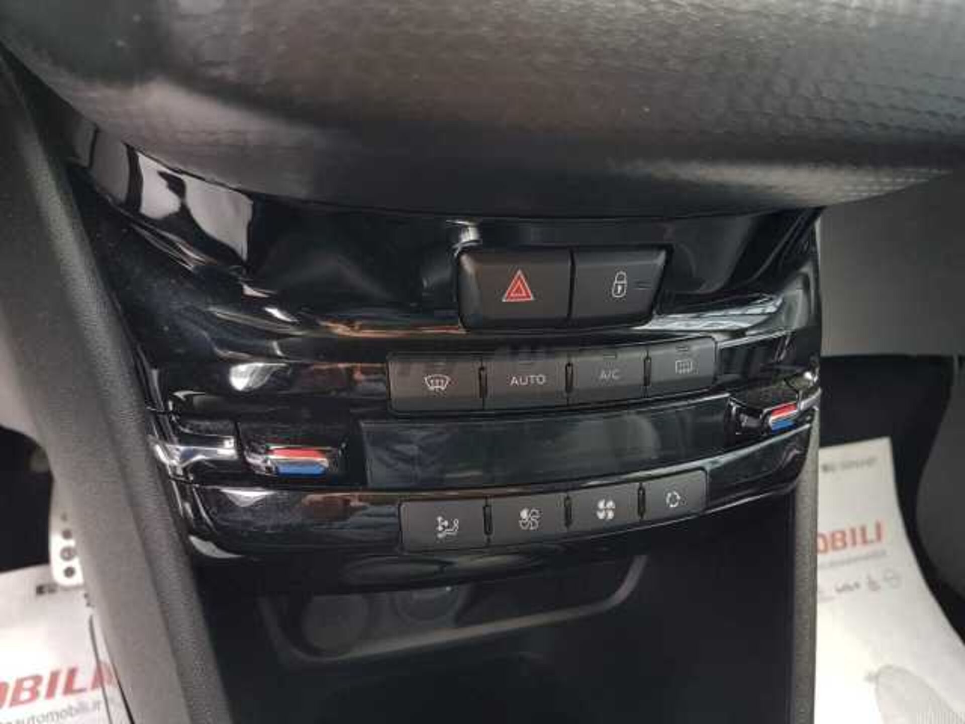 Peugeot 2008 1.5l - grey