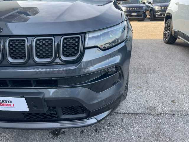 Jeep Compass 1.5l - grey