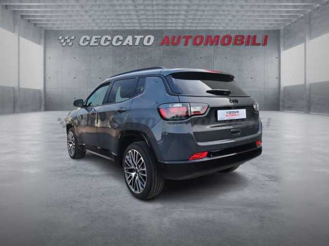 Jeep Compass 1.5l - grey