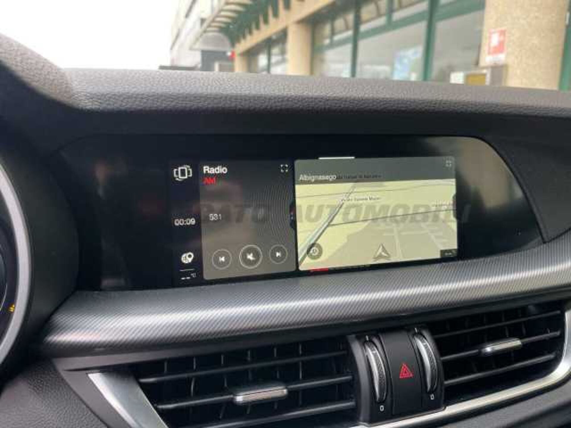 Alfa Romeo Stelvio 2.1l - red