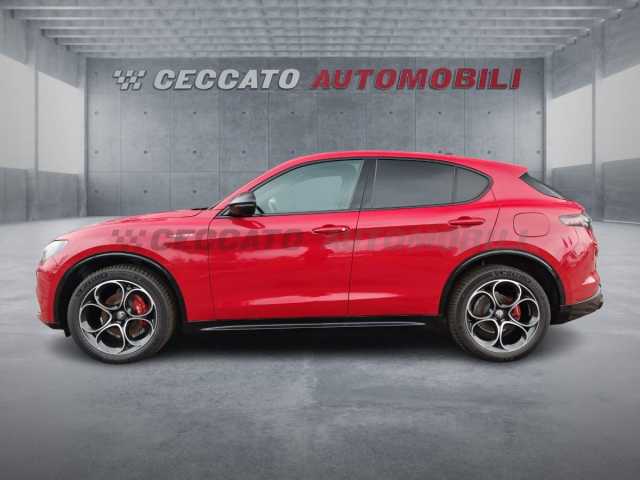 Alfa Romeo Stelvio 2.1l - red