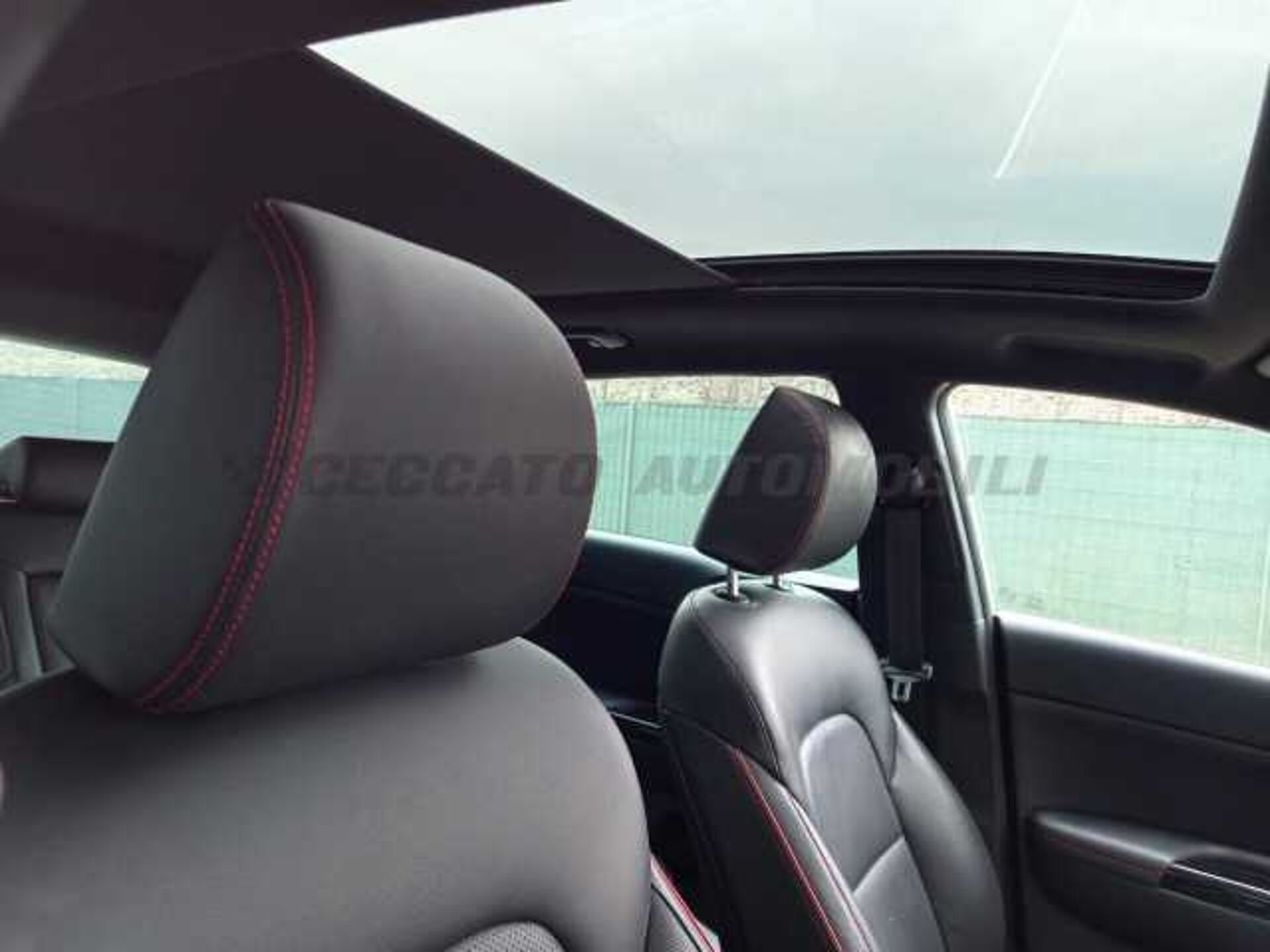 Kia Sportage 1.6l - white