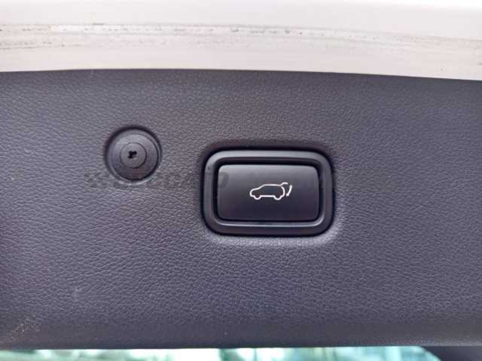 Kia Sportage 1.6l - white