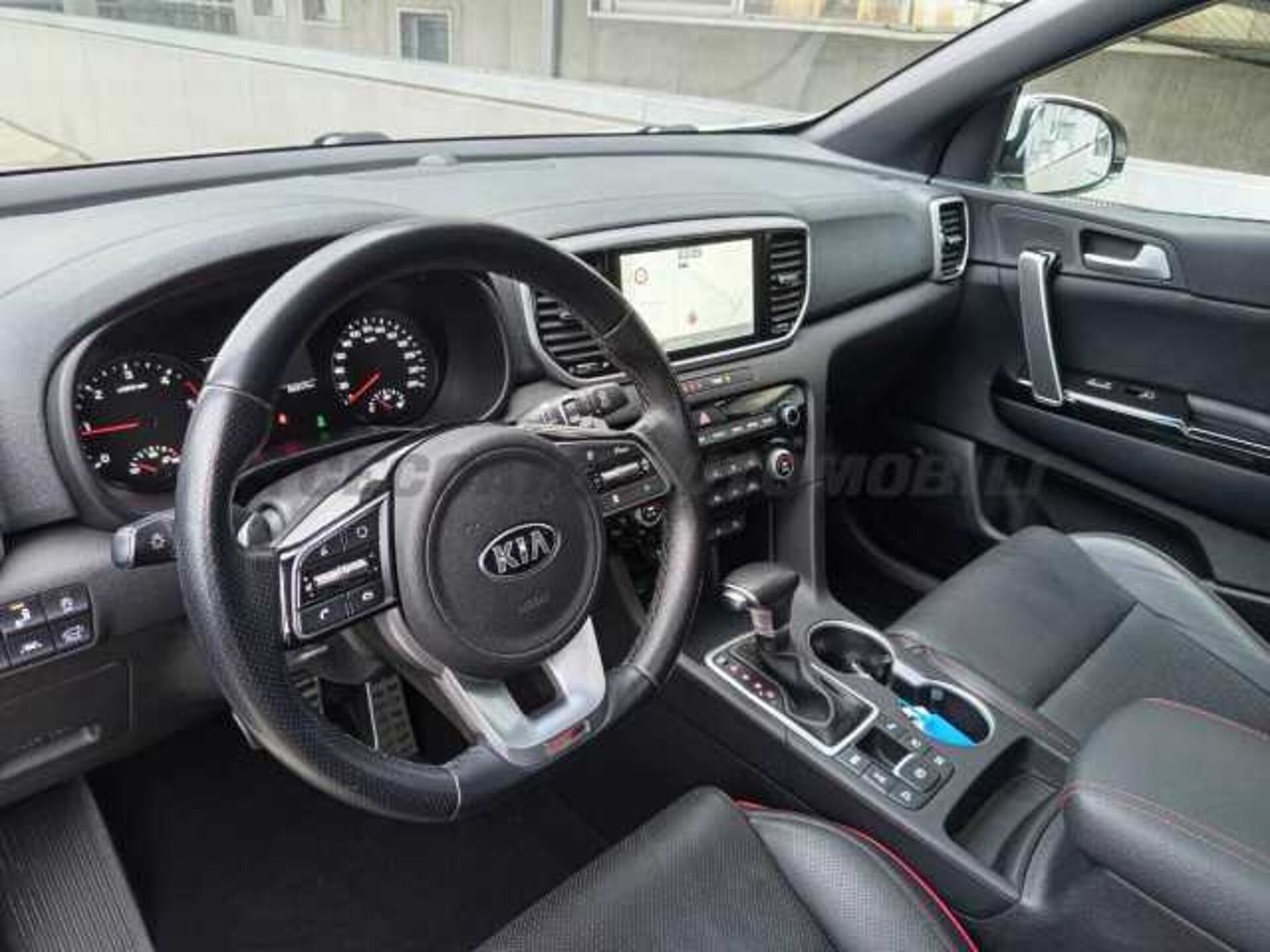 Kia Sportage 1.6l - white