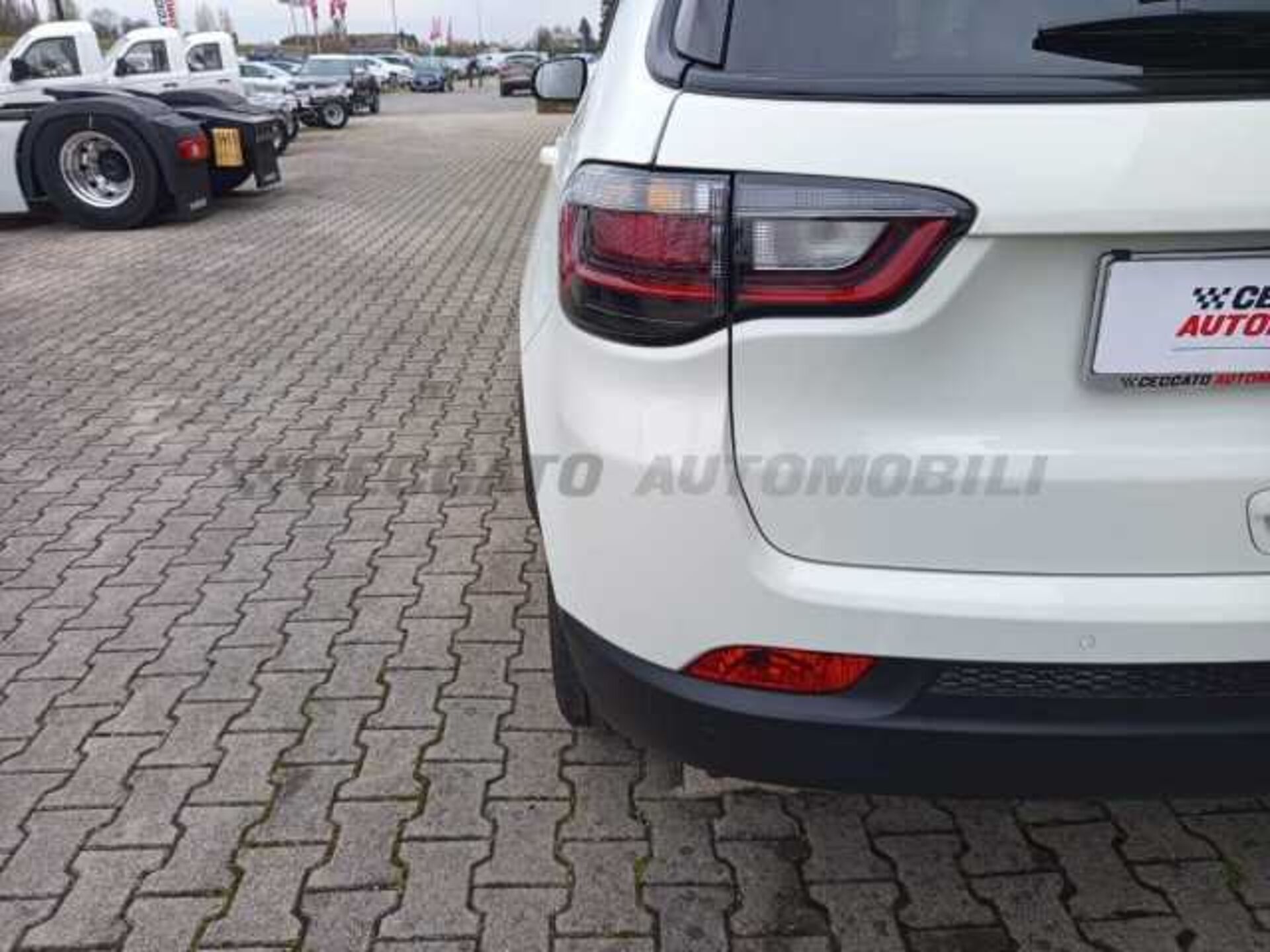 Jeep Compass 1.6l - white