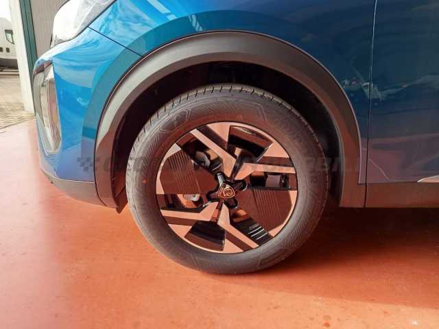 Peugeot 2008 1.2l - blue