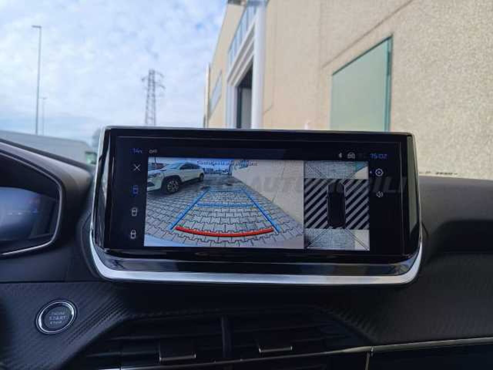 Peugeot 2008 1.2l - blue