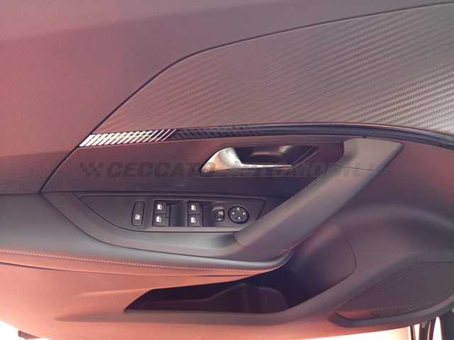 Peugeot 2008 1.2l - black