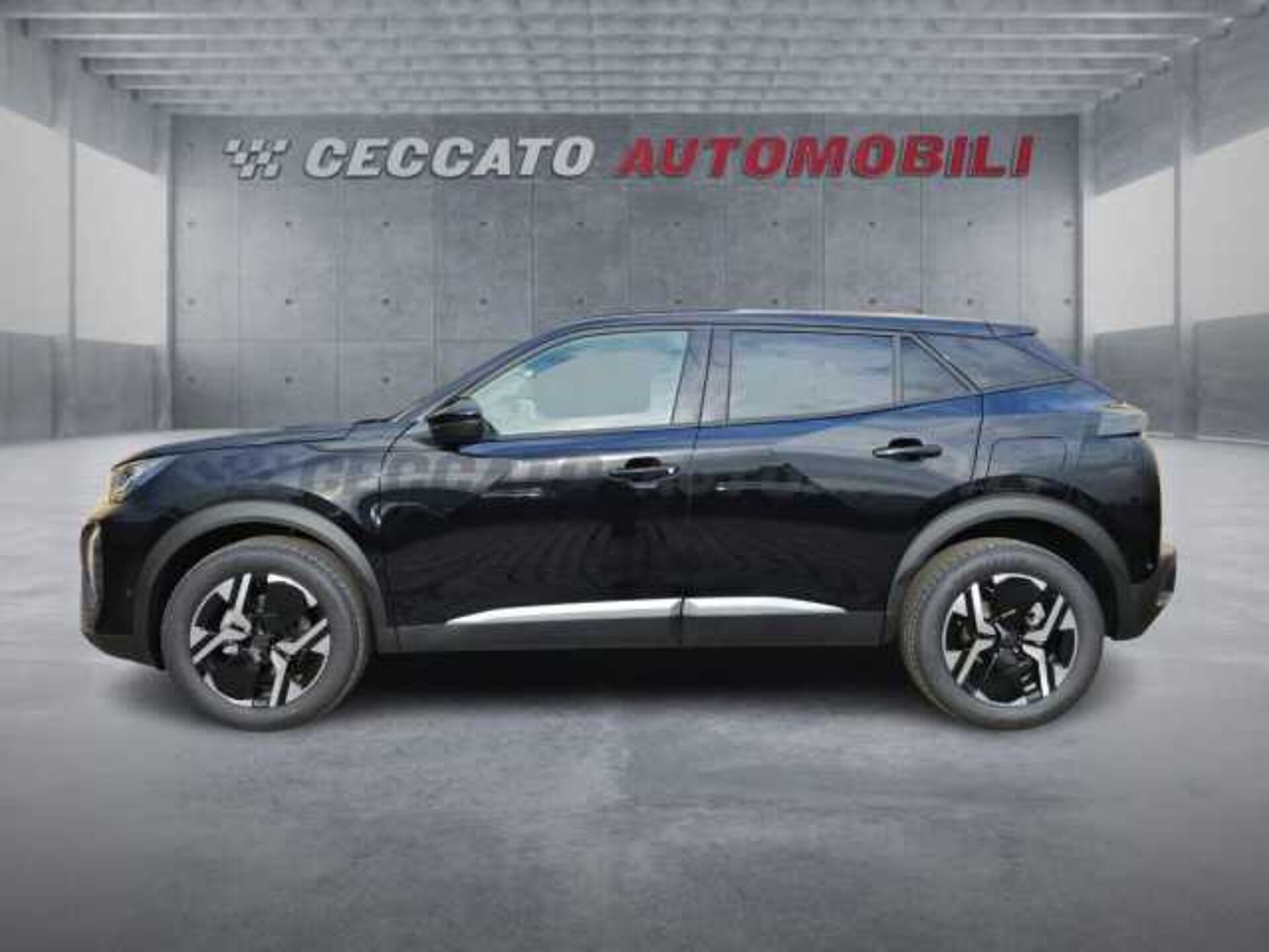 Peugeot 2008 1.2l - black