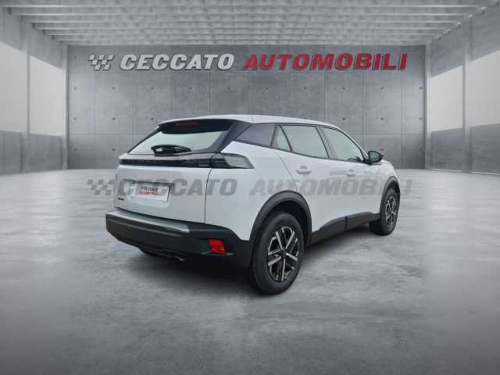 Peugeot 2008 1.2l - white