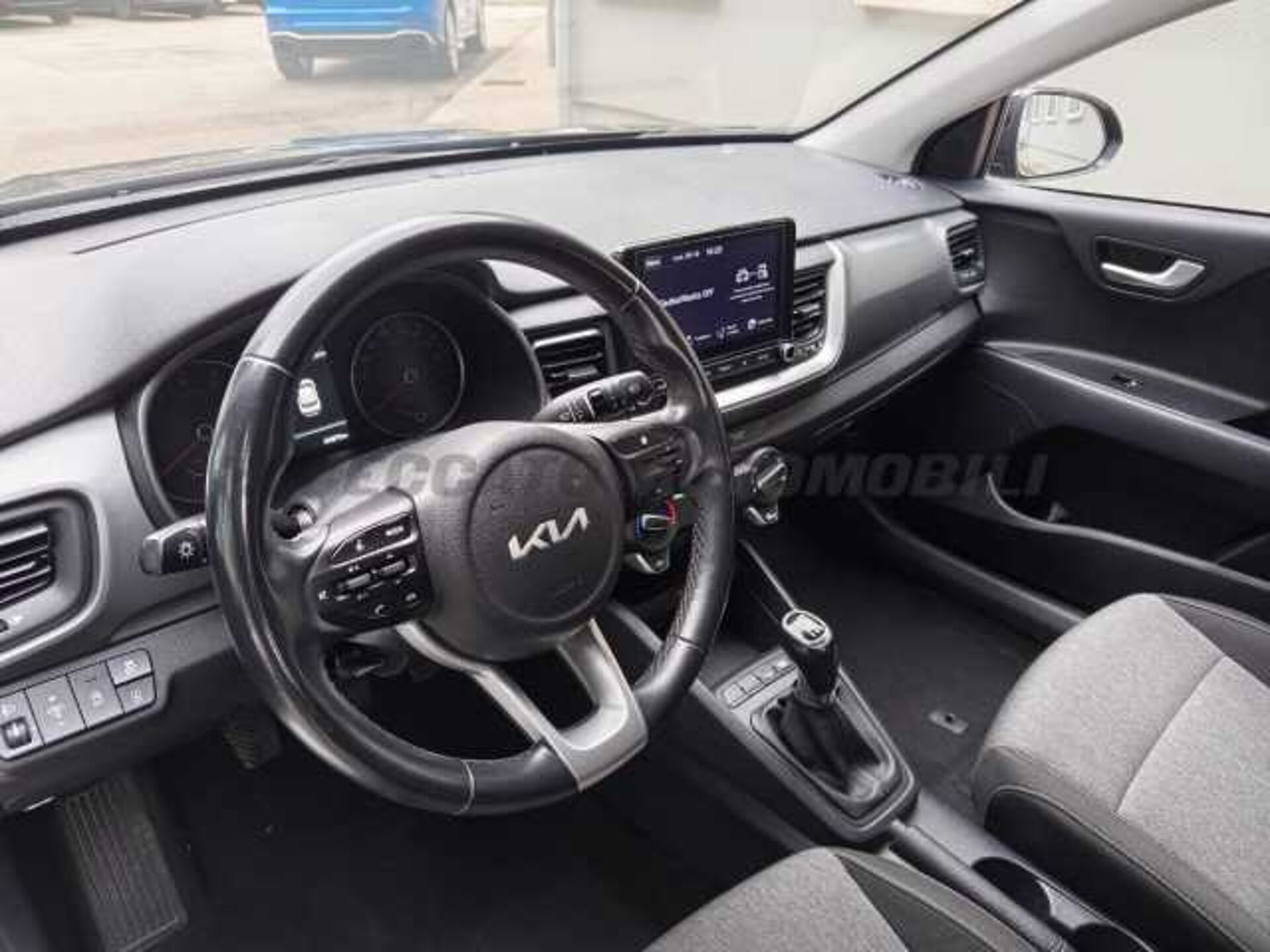 Kia Stonic 1.0l - black