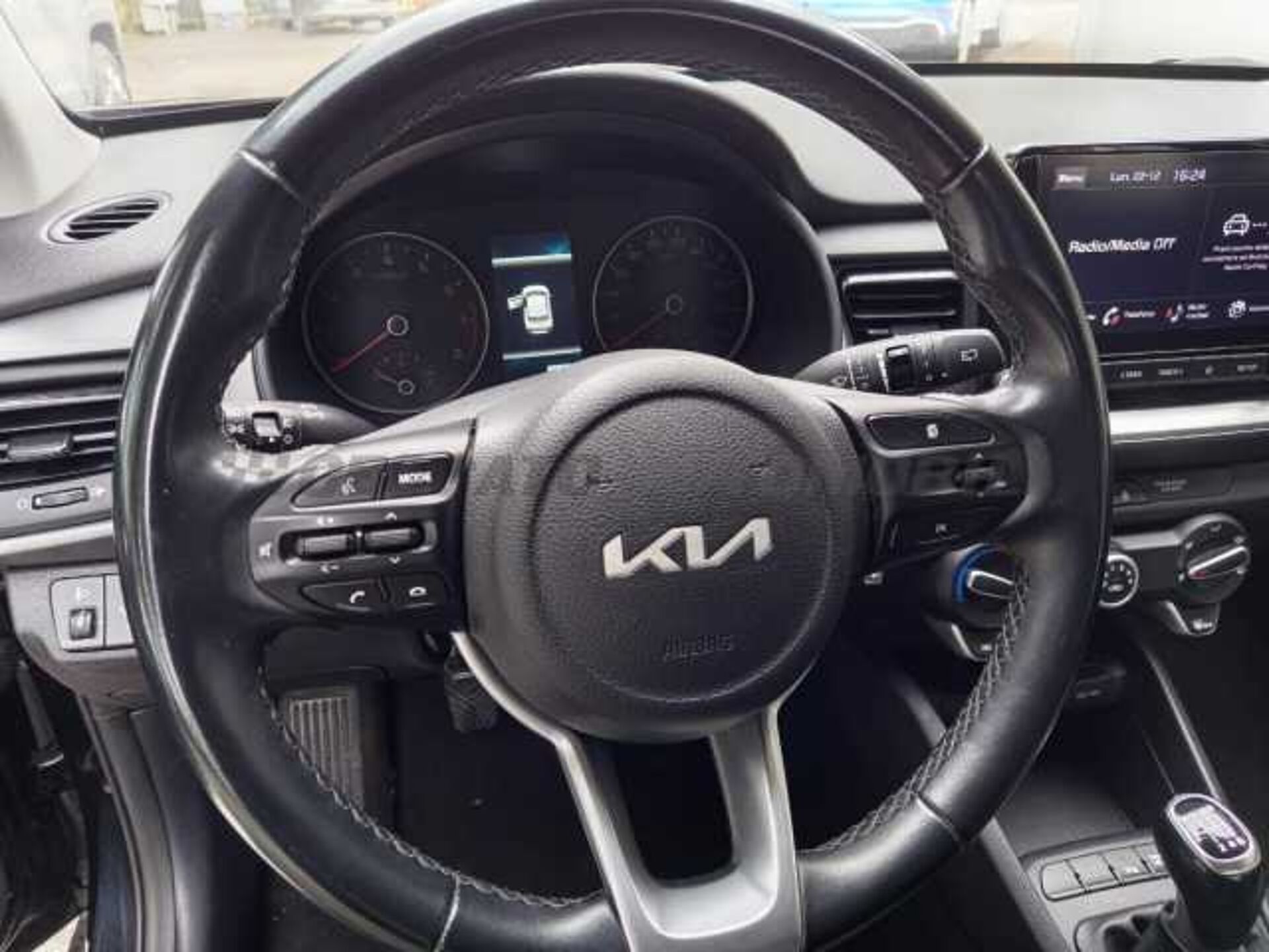 Kia Stonic 1.0l - black