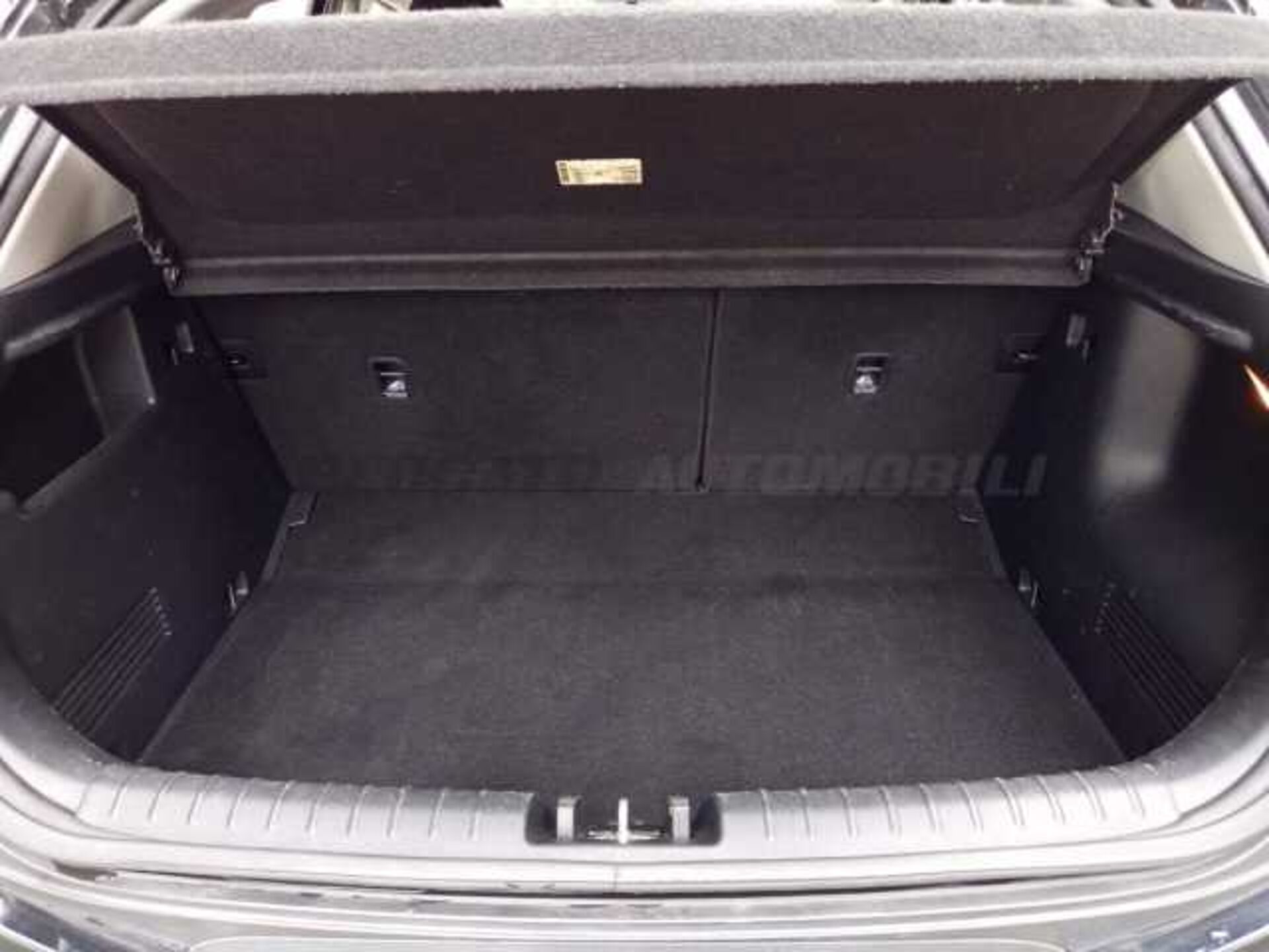 Kia Stonic 1.0l - black