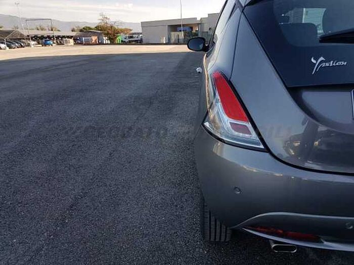 Lancia Ypsilon 1l