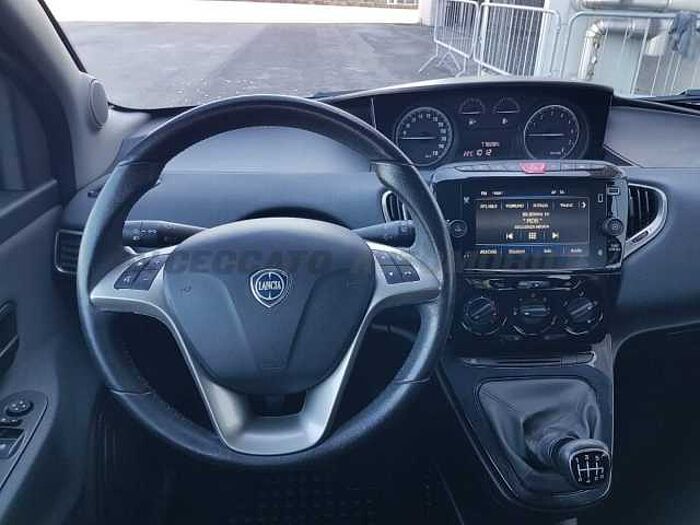 Lancia Ypsilon 1l