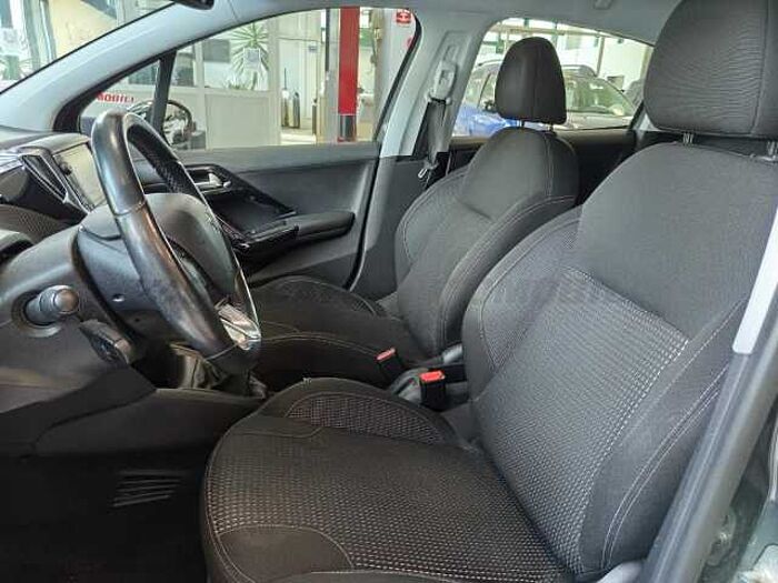 Peugeot 208 1.2l