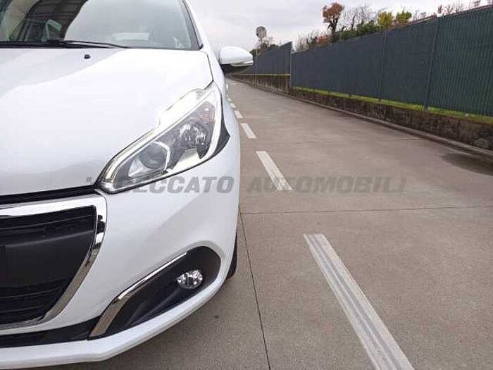 Peugeot 208 1.2l