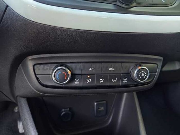 Opel Crossland X 1.2l